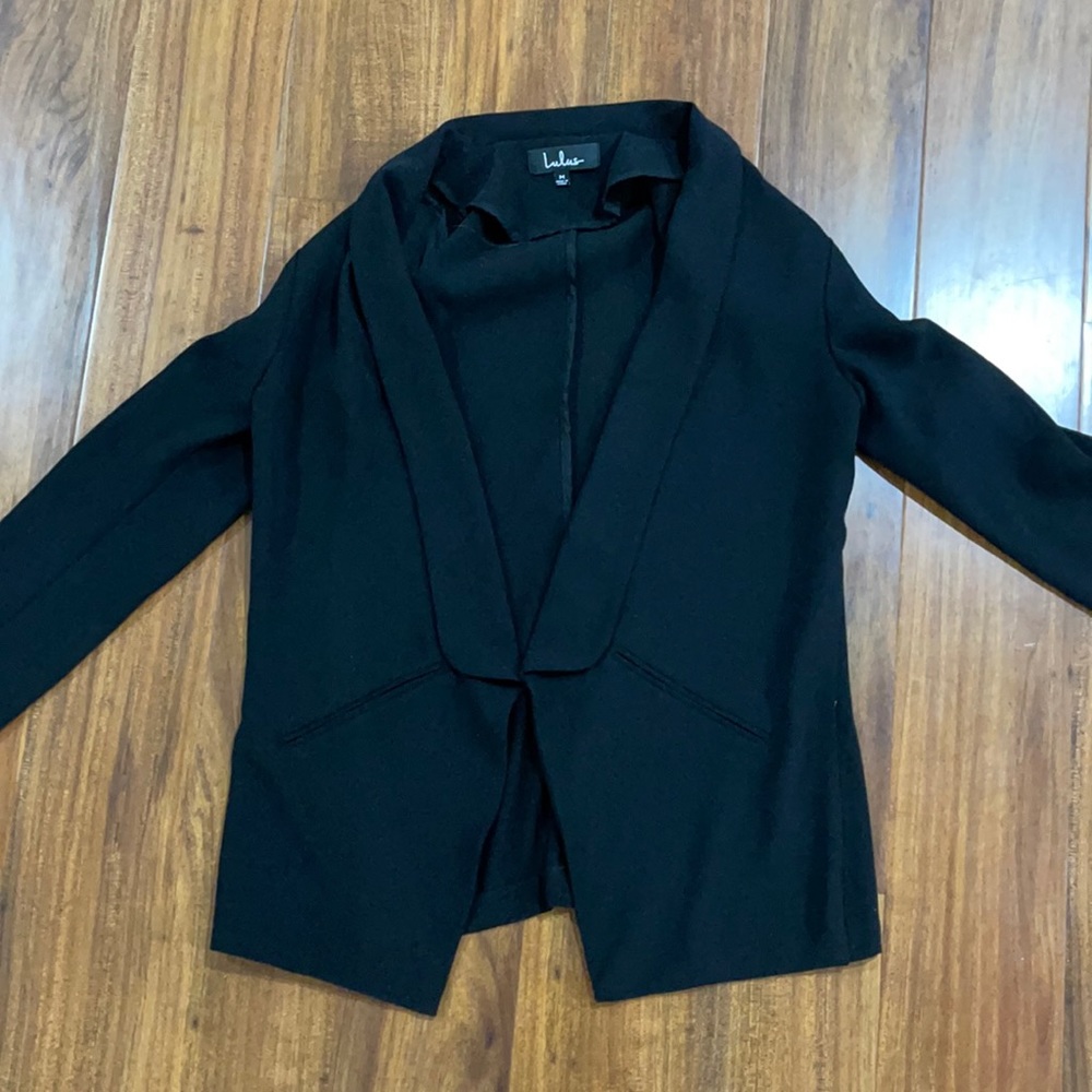 Lulu’s Black Blazer